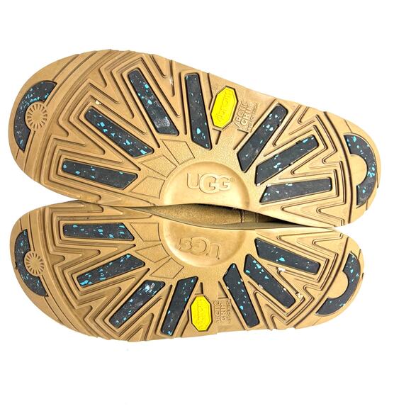 UGG -Women's Classic Short Waterproof Arctic Grip Winter Vibram Boots-Chestnut-7 - Picture 9 of 10